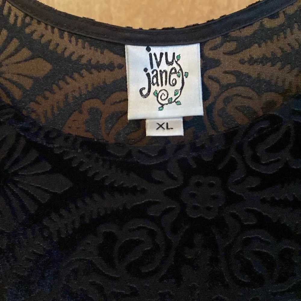 Ivy Jane Black Graphic Embellished Blouse - Picture 3 of 8
